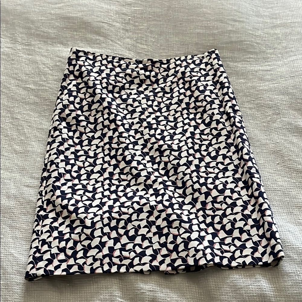 Ann Taylor Geometric Floral Print Skirt, size 8